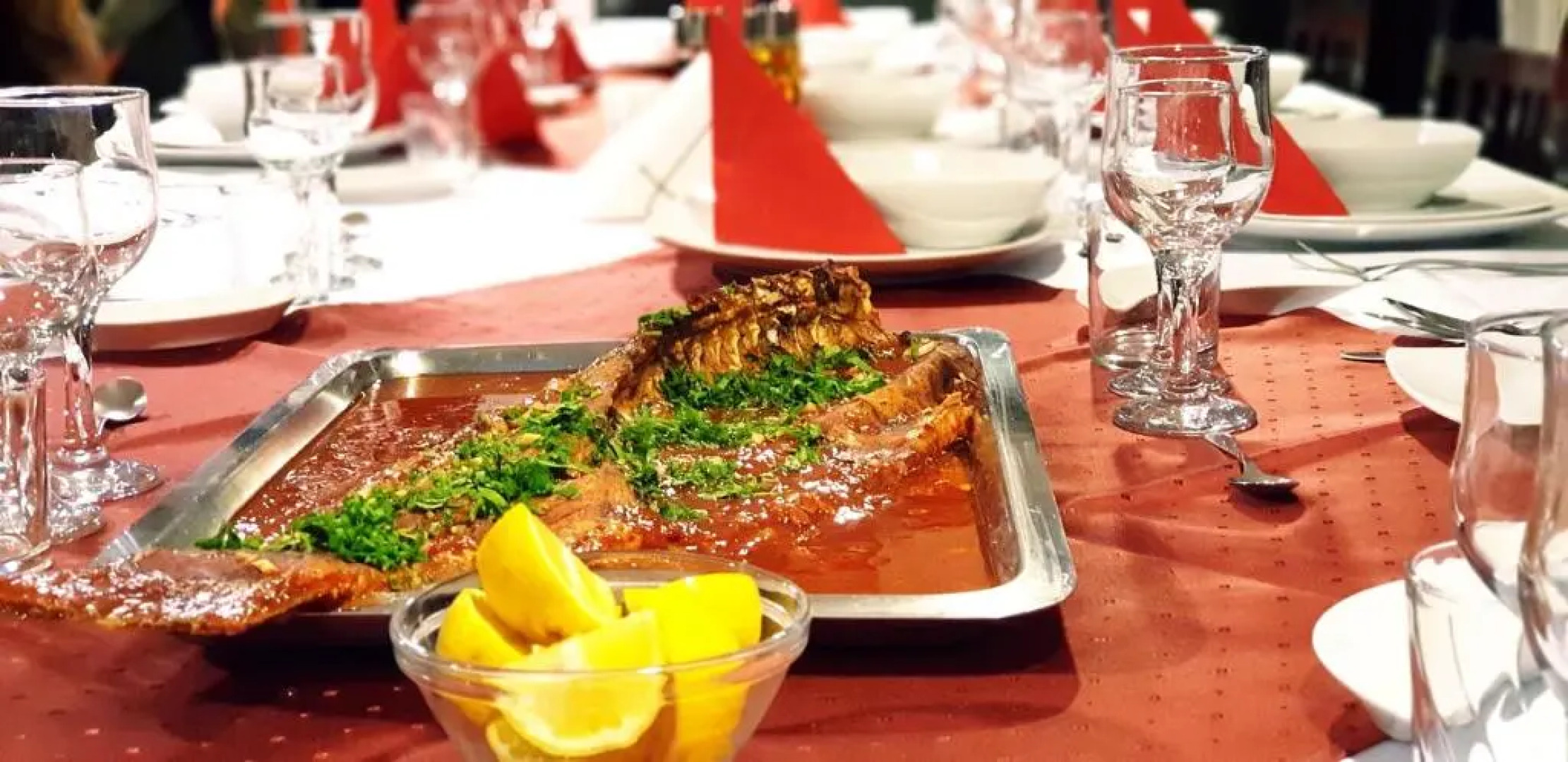 Hotel Plutitor Delta Ways