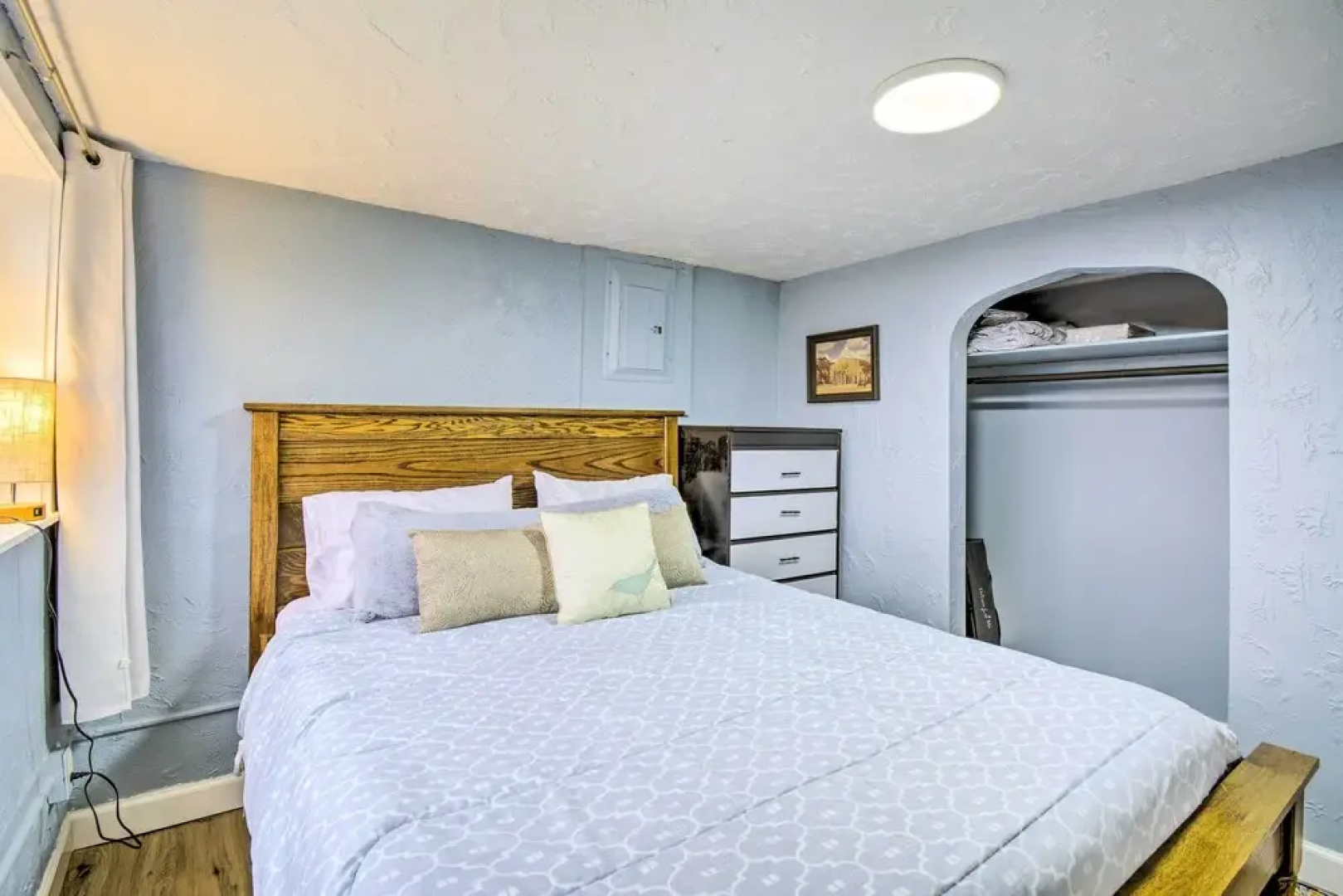 Bremerton Apartment 2 Mi to Boardwalk!