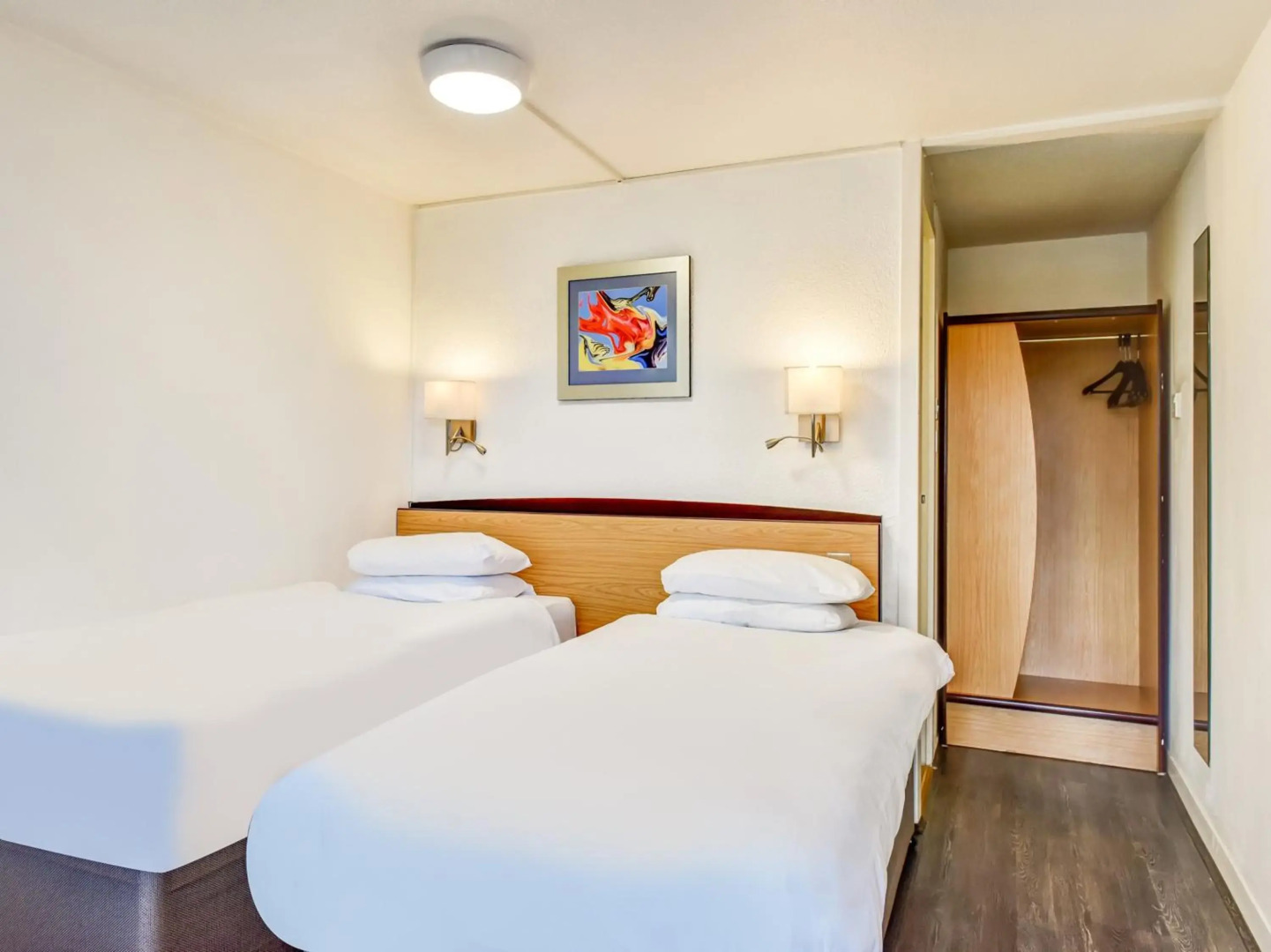 The Hotel Rafiya, Redditch