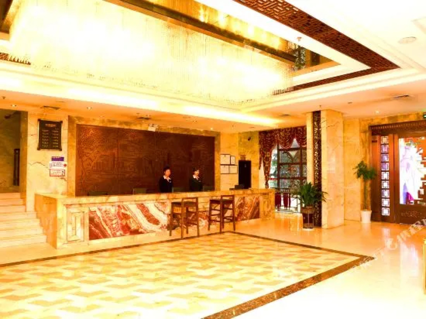 Three Gorges Feng Hotel (Zhongxian Guoyuan Road)