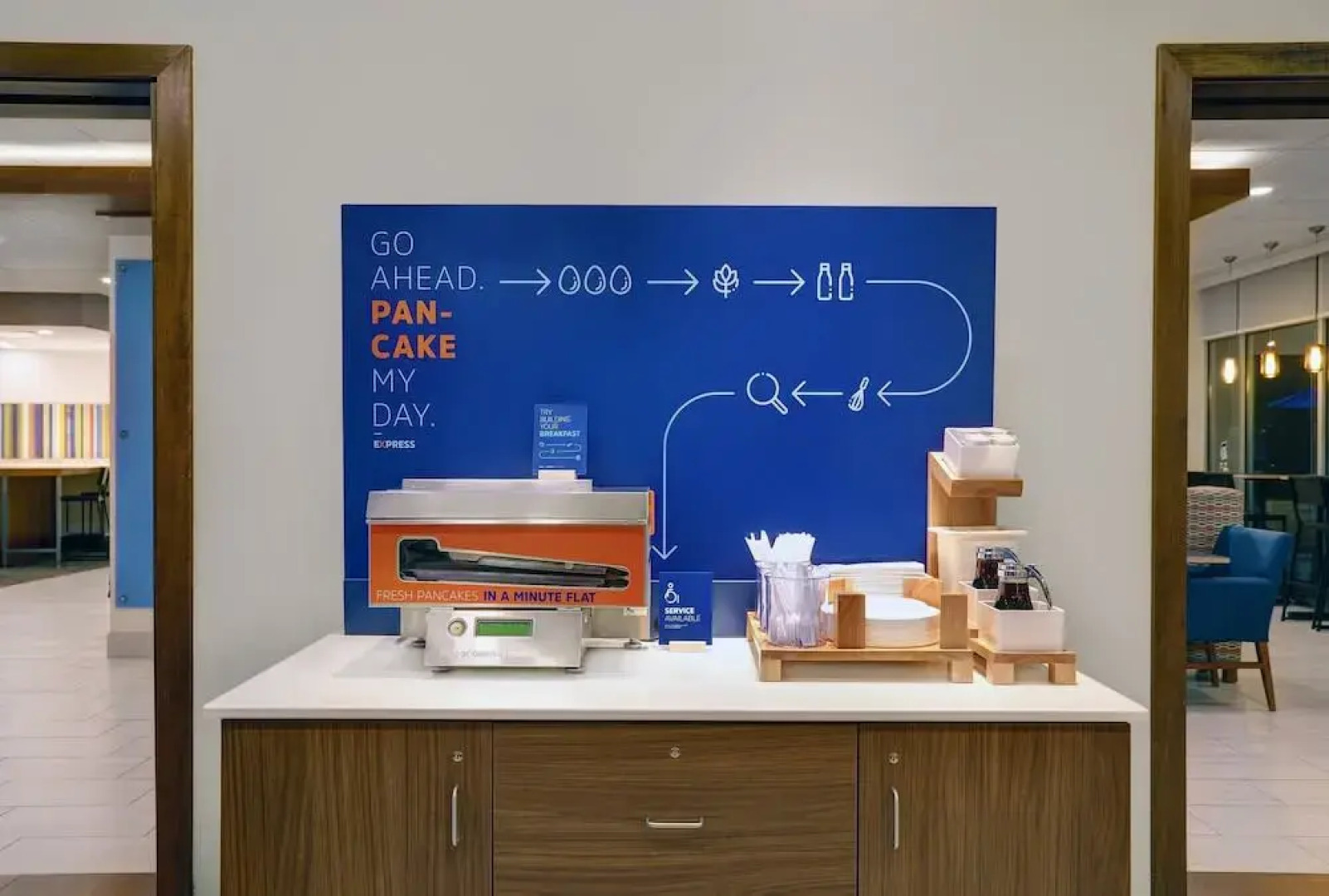 Holiday Inn Express & Suites Lenexa Overland Park Area