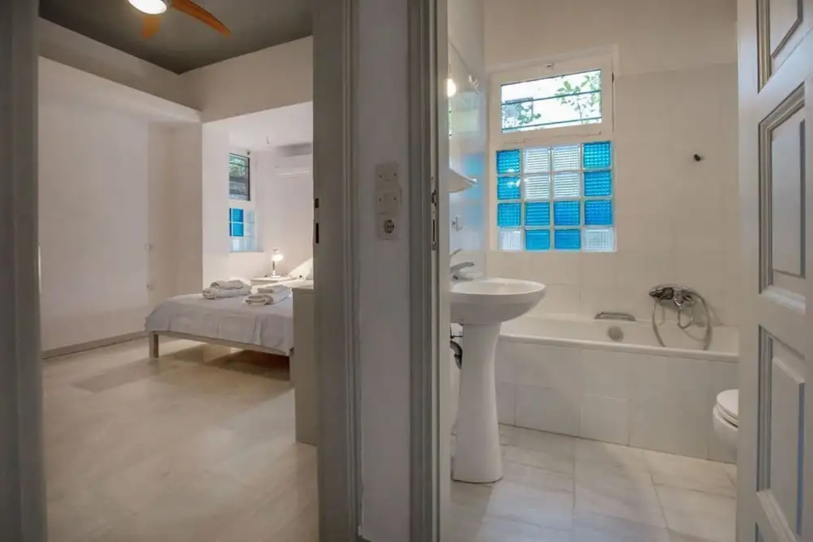 Villa Dream View in Theologos by GHH