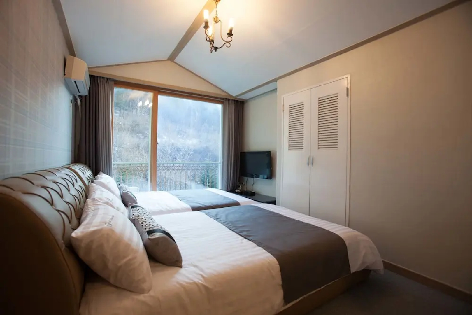 Caviar Park R&D Resort