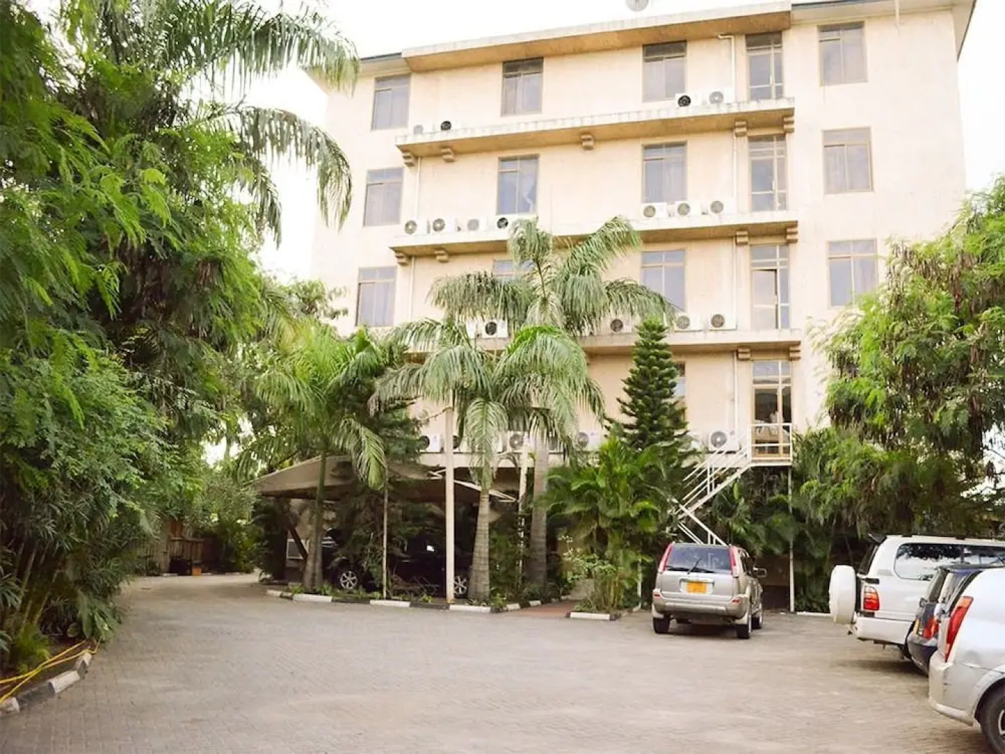 The Grand Villa Hotel