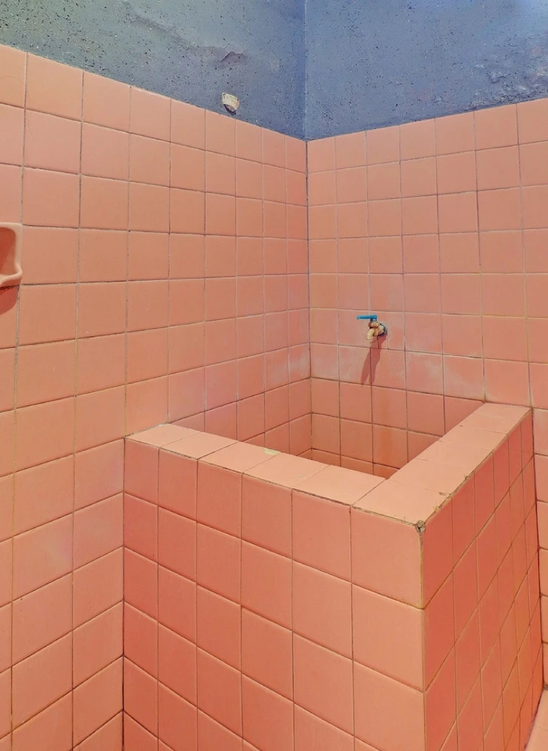 SPOT ON 92028 Hotel Surya Near Pelabuhan Gilimanuk