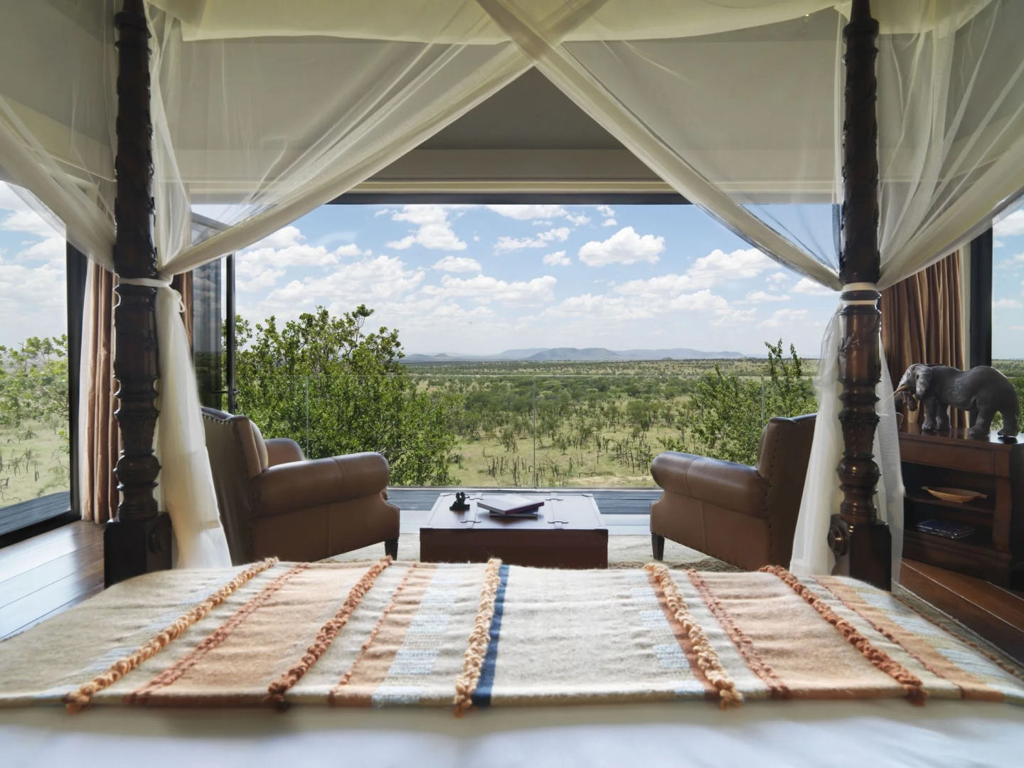 Отель Four Seasons Safari Lodge Serengeti