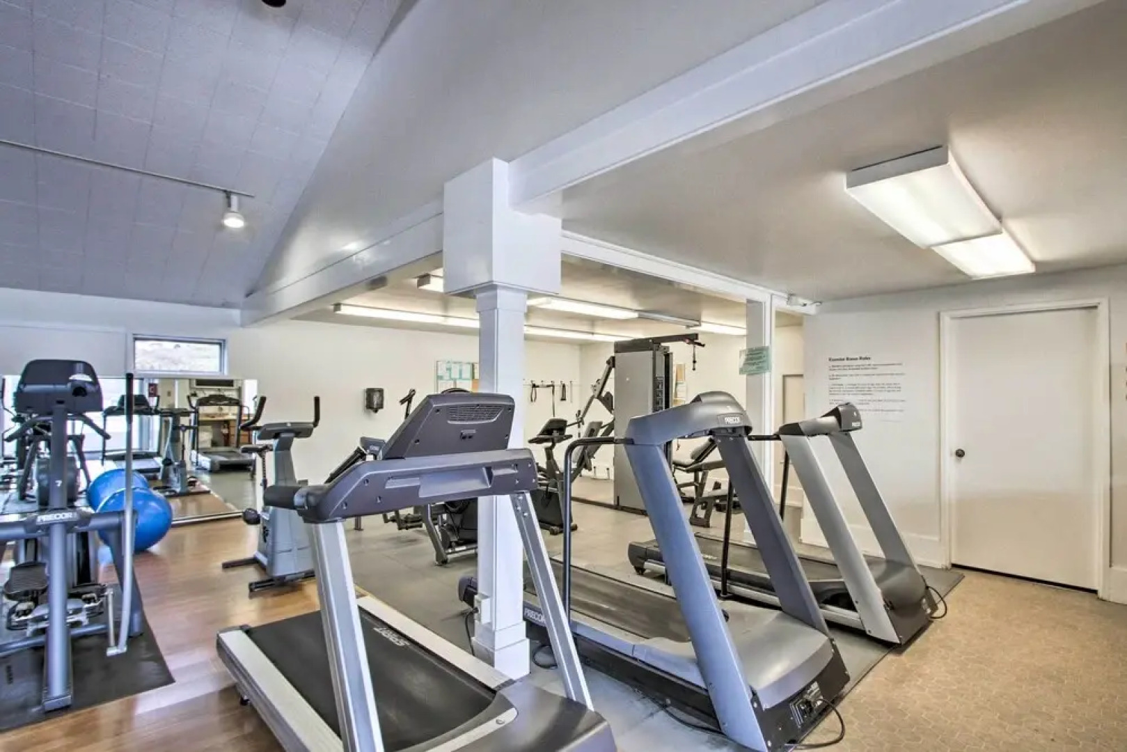 Water Views & Marina Access: Port Ludlow Getaway