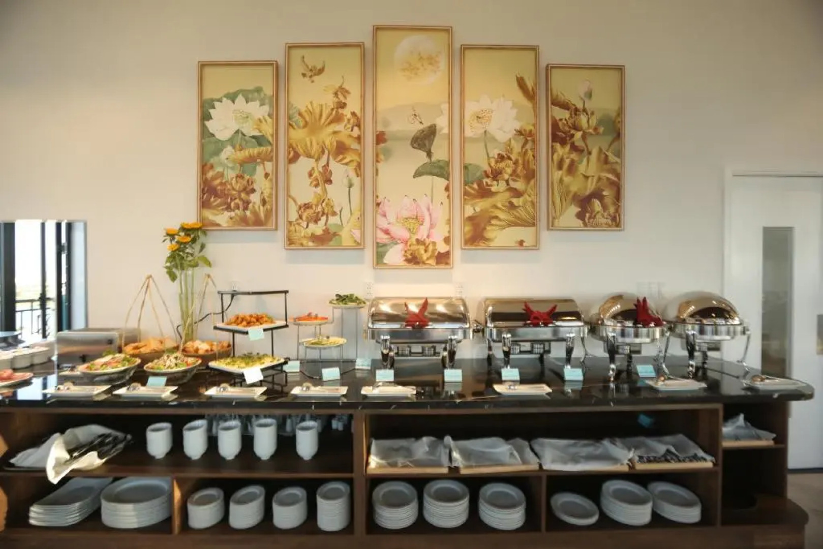 RHM Luxury Hotel And Suite