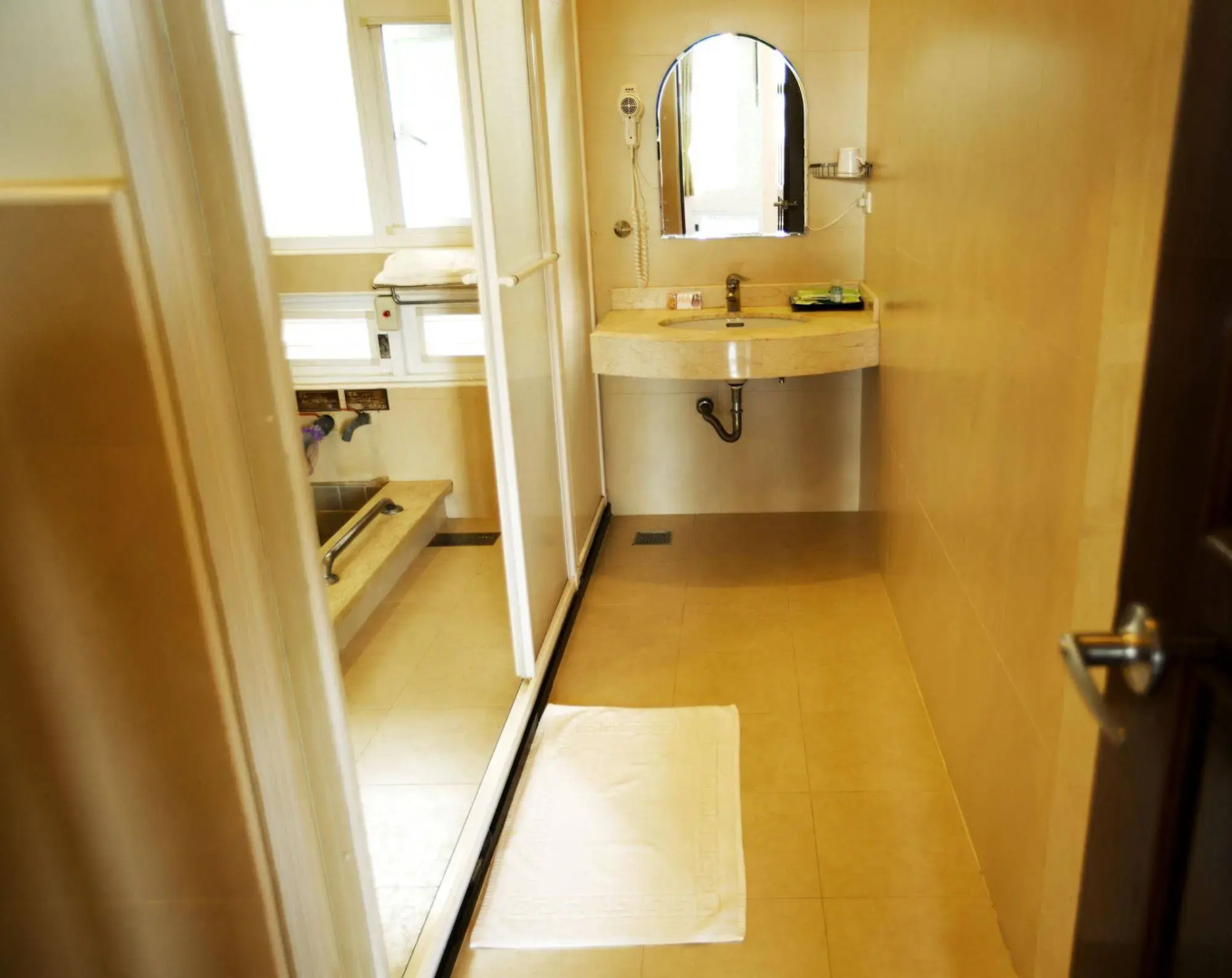 Yuan Hsiang Hot Spring