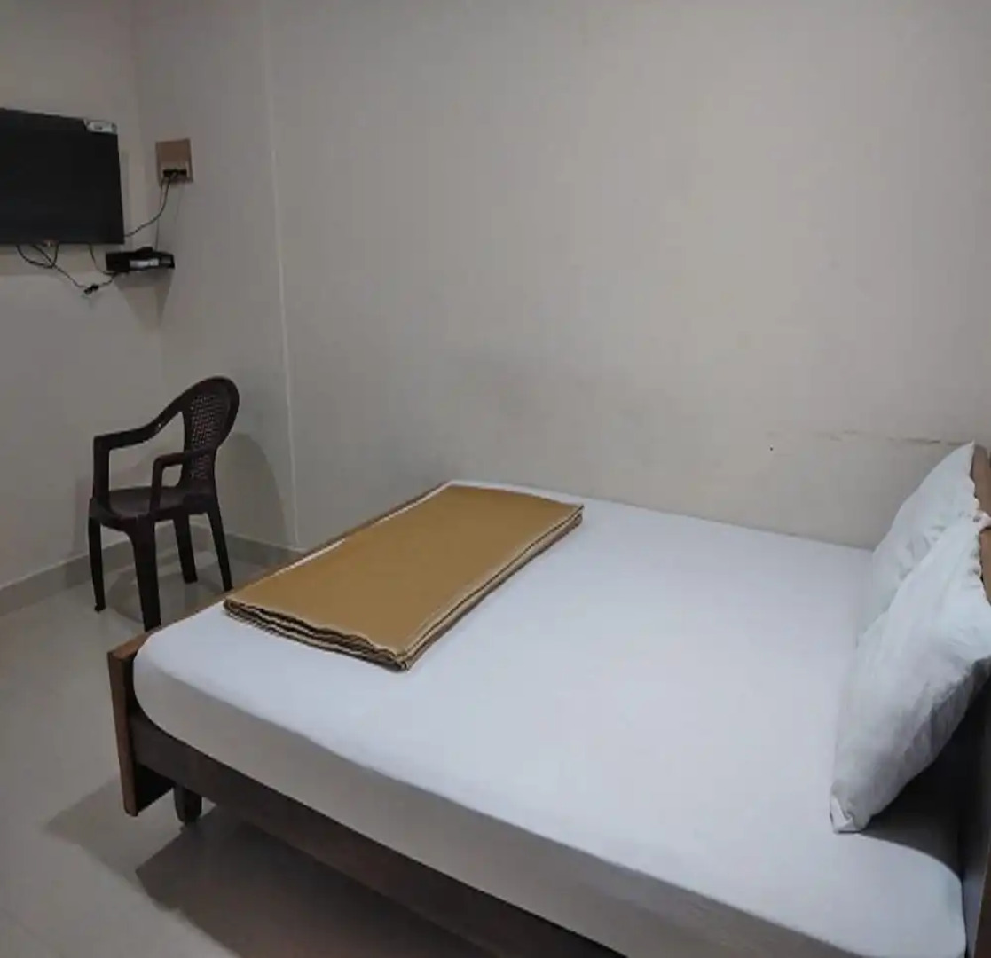 Sri Sivalakshmi AC Guest House