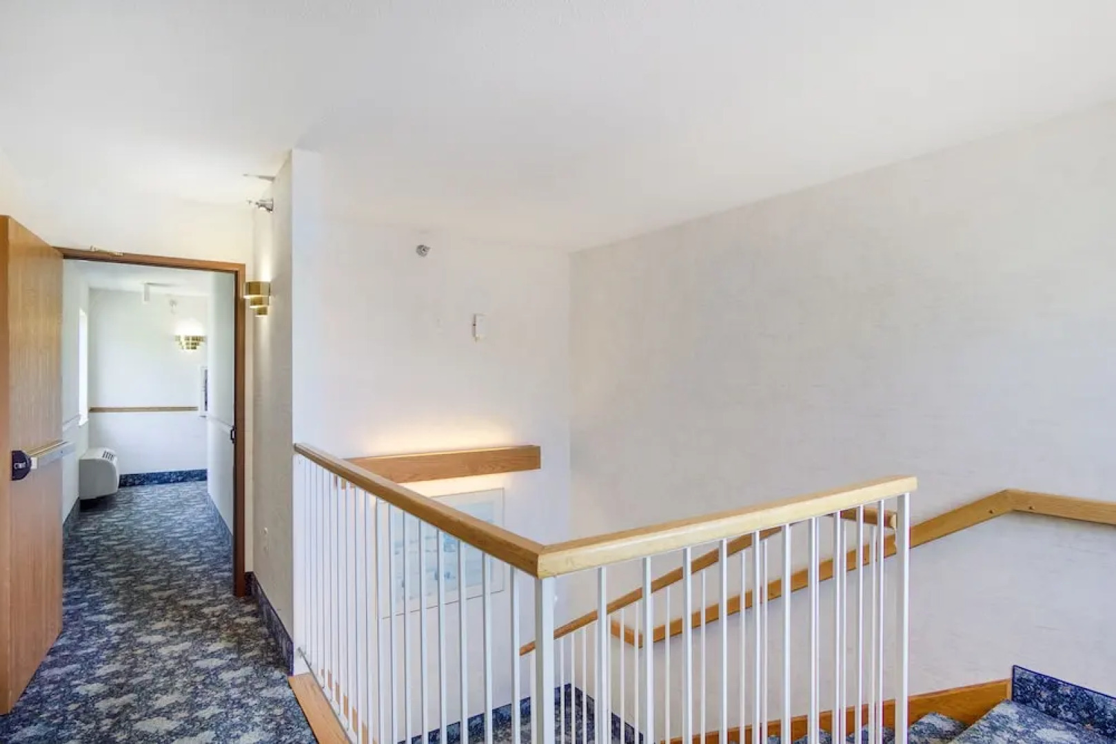 Econo Lodge Inn & Suites Lake Of The Ozarks