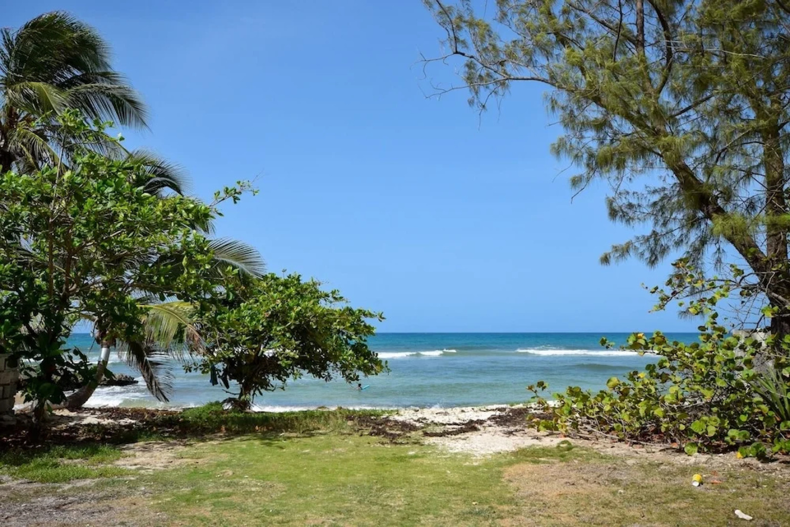 Oceanfront 2-bed Apt With Pool Near Surfing - Rosalie #2 2 Bedroom Apts by Bluescape