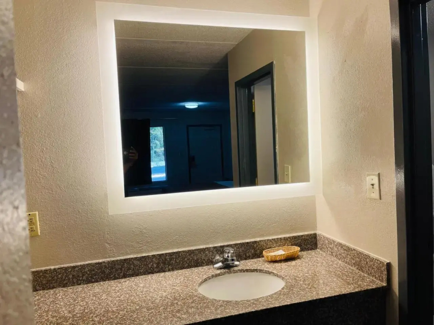 Americas Best Value Inn Greenwood