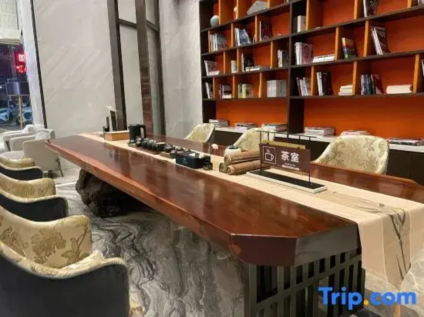 Xingguo Conrab hotel