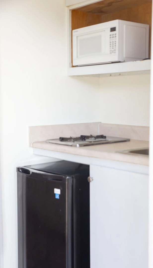 Orange Hill Beach Inn