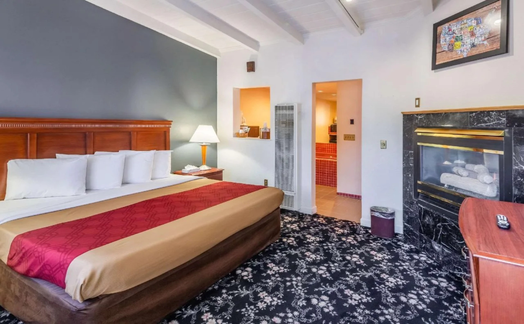 Econo Lodge Inn & Suites Heavenly Village Area