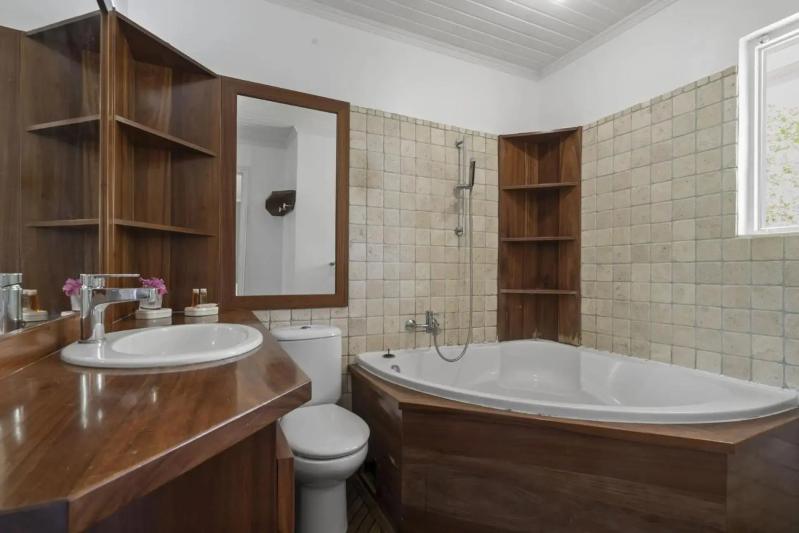 Villa Neivy - 5 ch, grande piscine, à 3 min de la plage