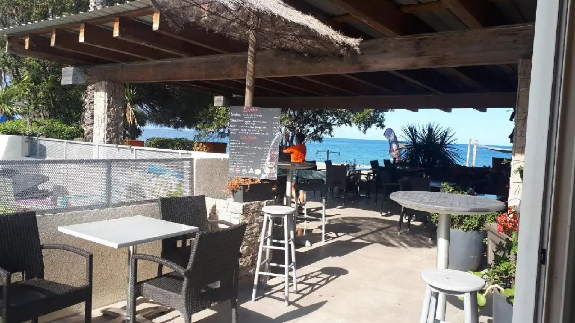 Résidence Les Marines de Moriani pieds dans l'eau duplex avec terrasses vue mer,6-8 pers