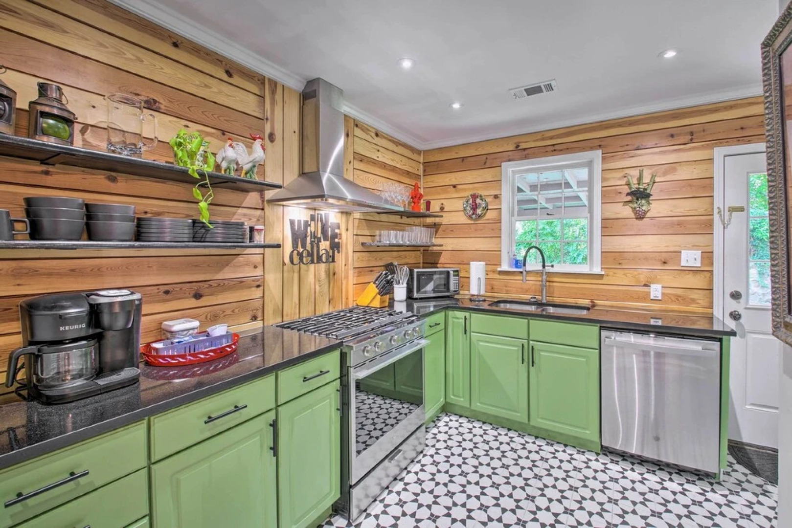 Exquisite Cottage: Patio, 2 Mi to Hot Springs