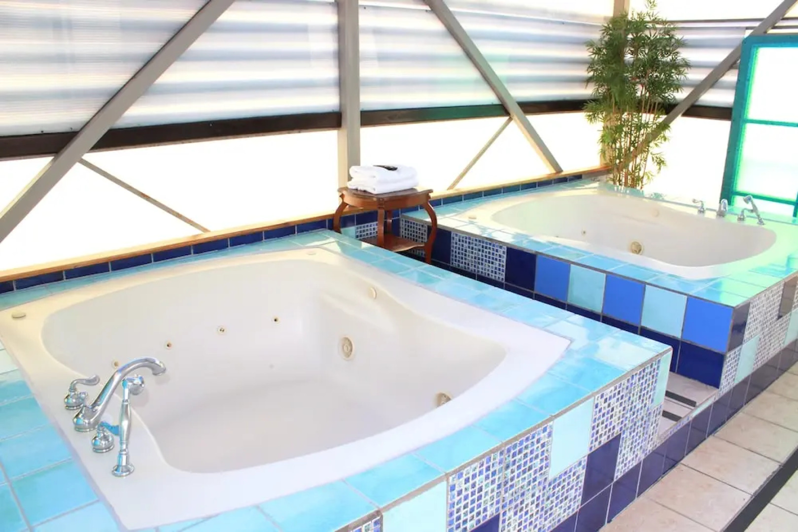 Sportsmens Lodge - Adults Only