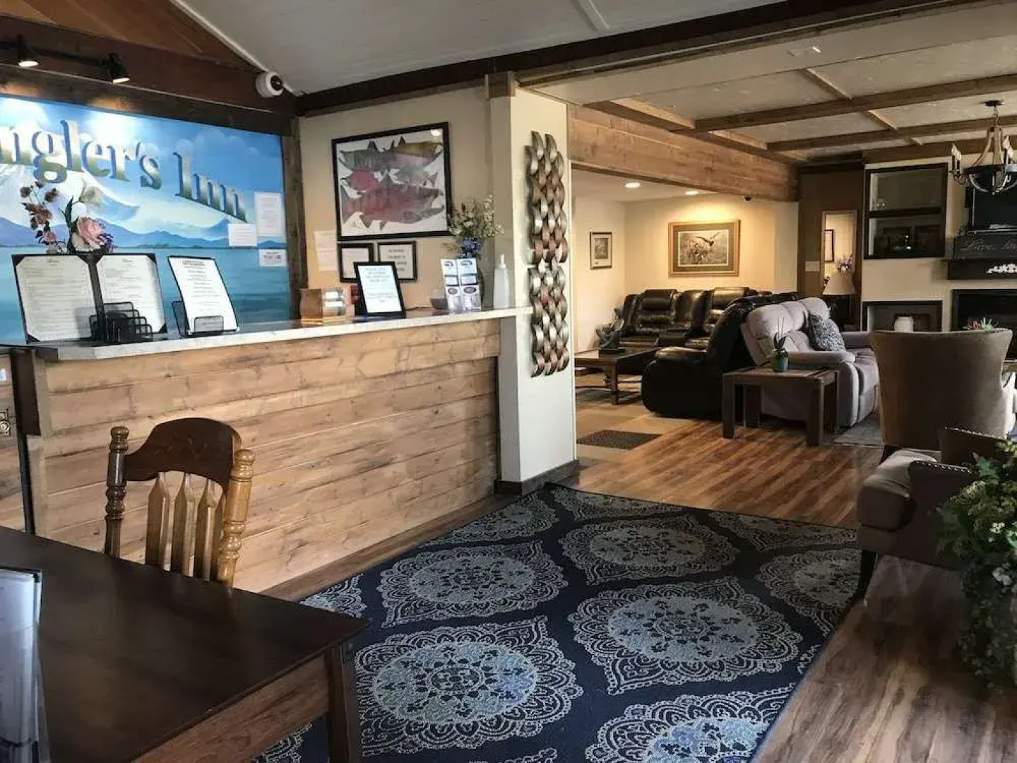 Hooligans Fishing Lodge