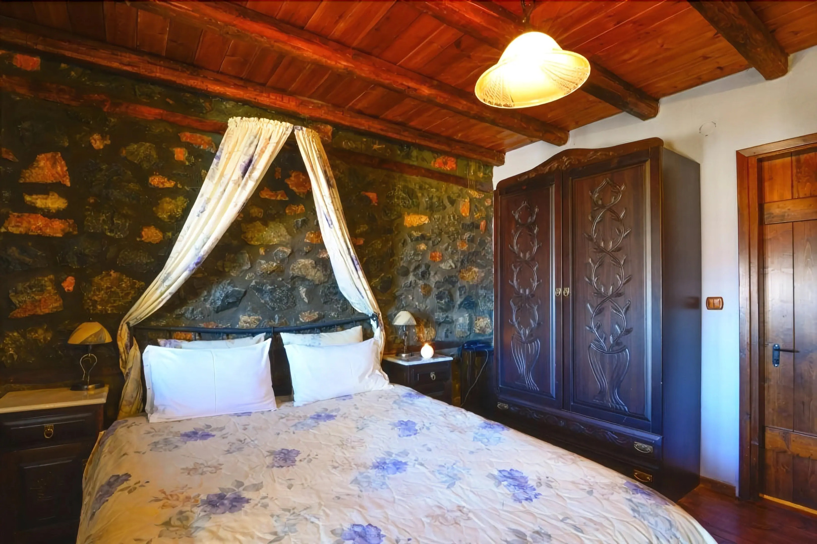 Rouga Mountain Boutique Suites & Spa