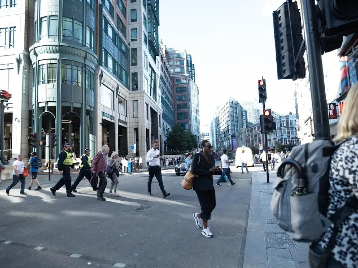 Liverpool St Three Bedroom Home Near Tube Station