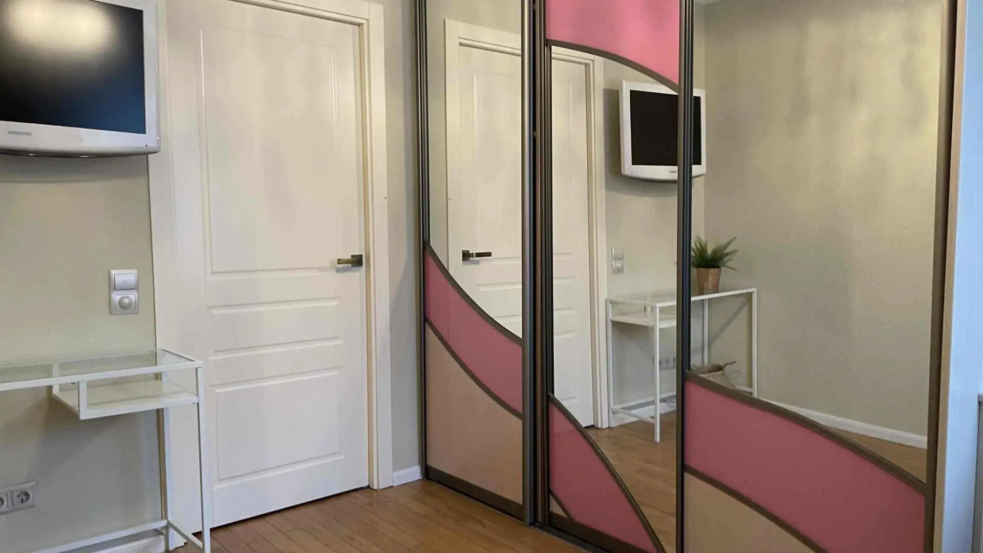 Апартаменты на улице Инициативная 8 корп. 1