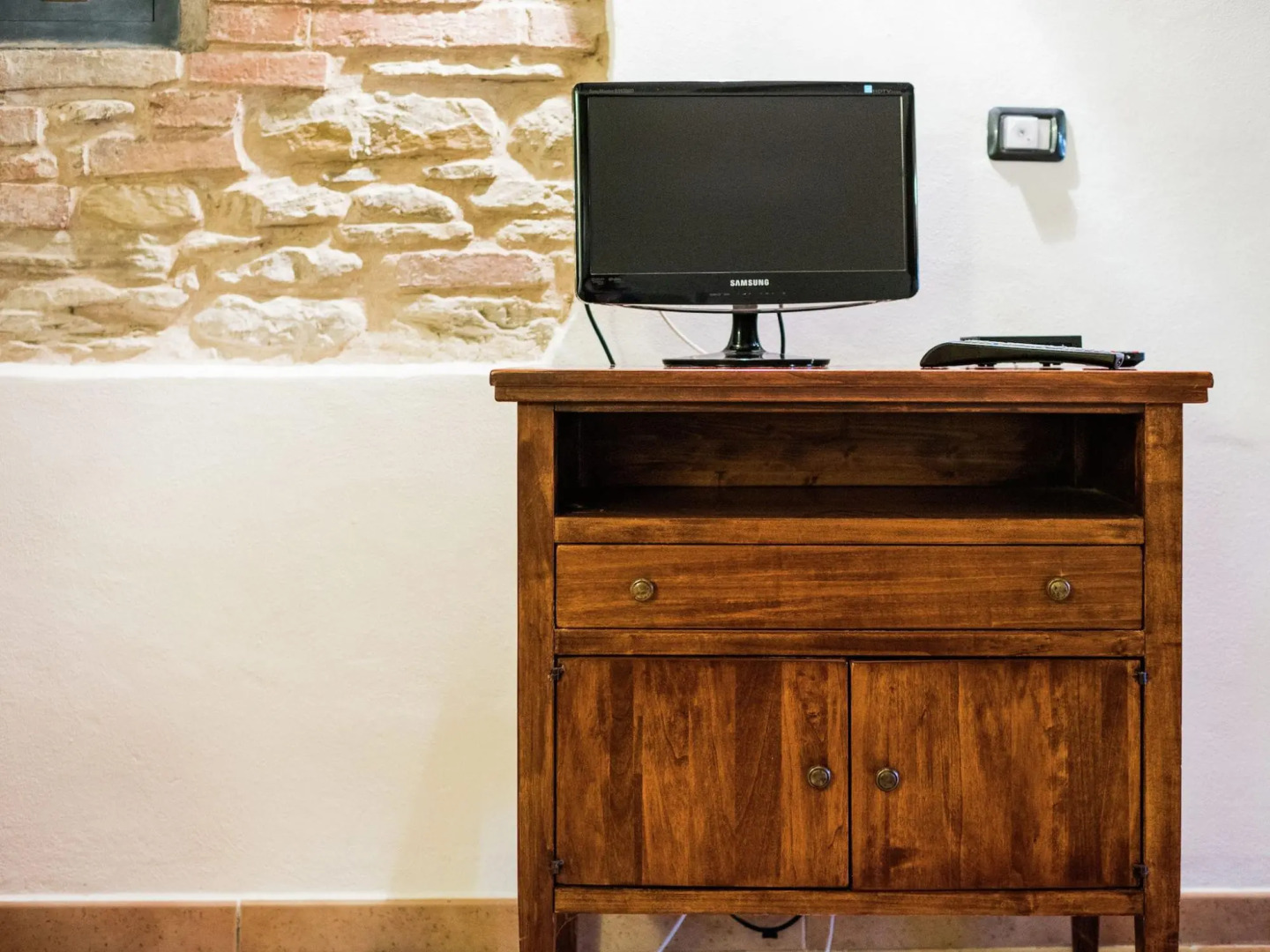 Spacious Mansion in Sant'Angelo in Vado with Pool