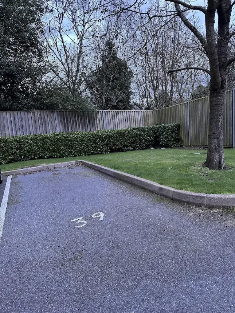 Captivating 2-bed Apartment in West Bromwich