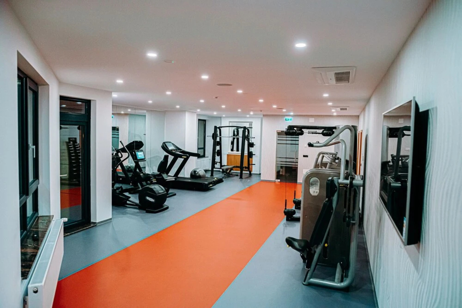 Grand View Hotel & Suites