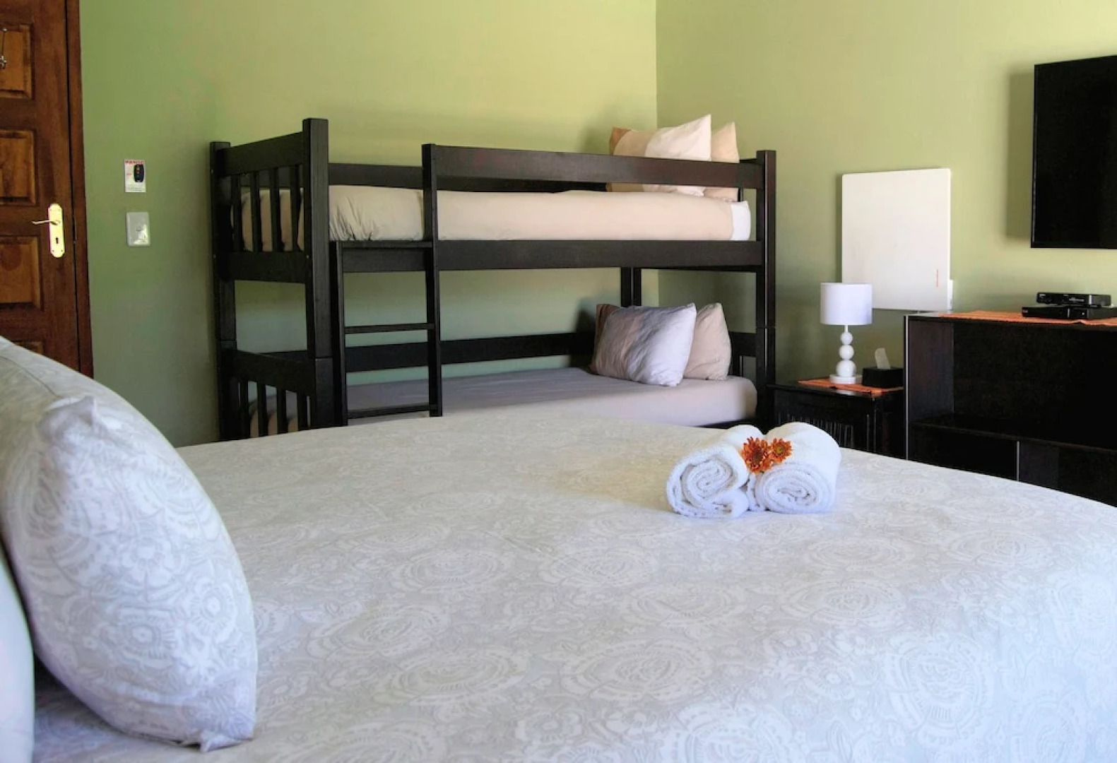 Summer Garden Guest House (The Flower Box)