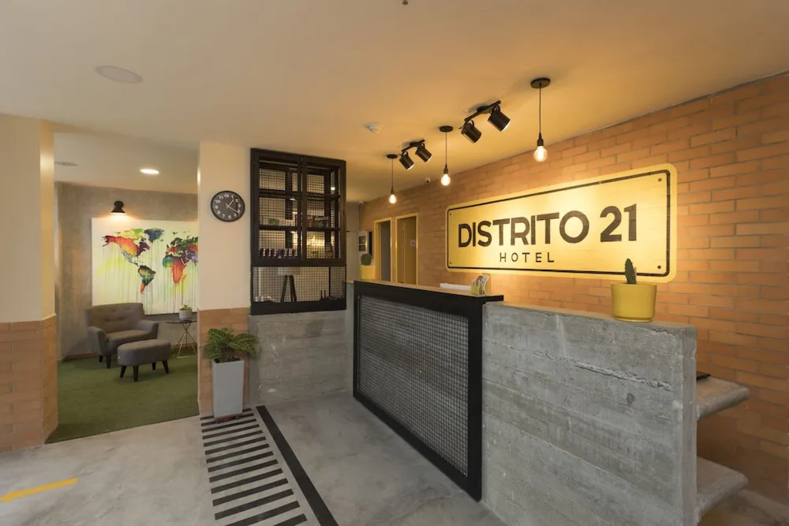 Hotel Distrito 21