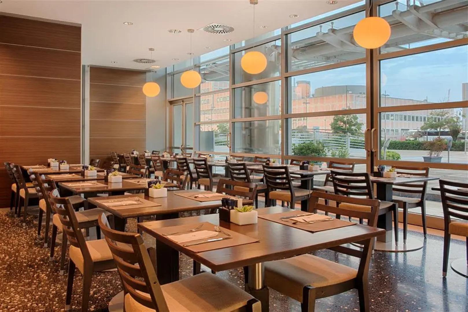 Отель NH Venezia Laguna Palace