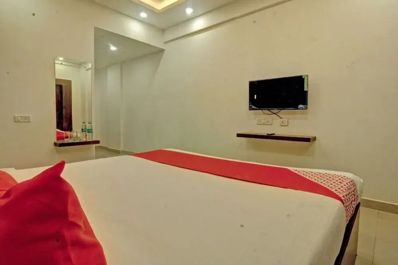 Samrudhi Residency by OYO Rooms