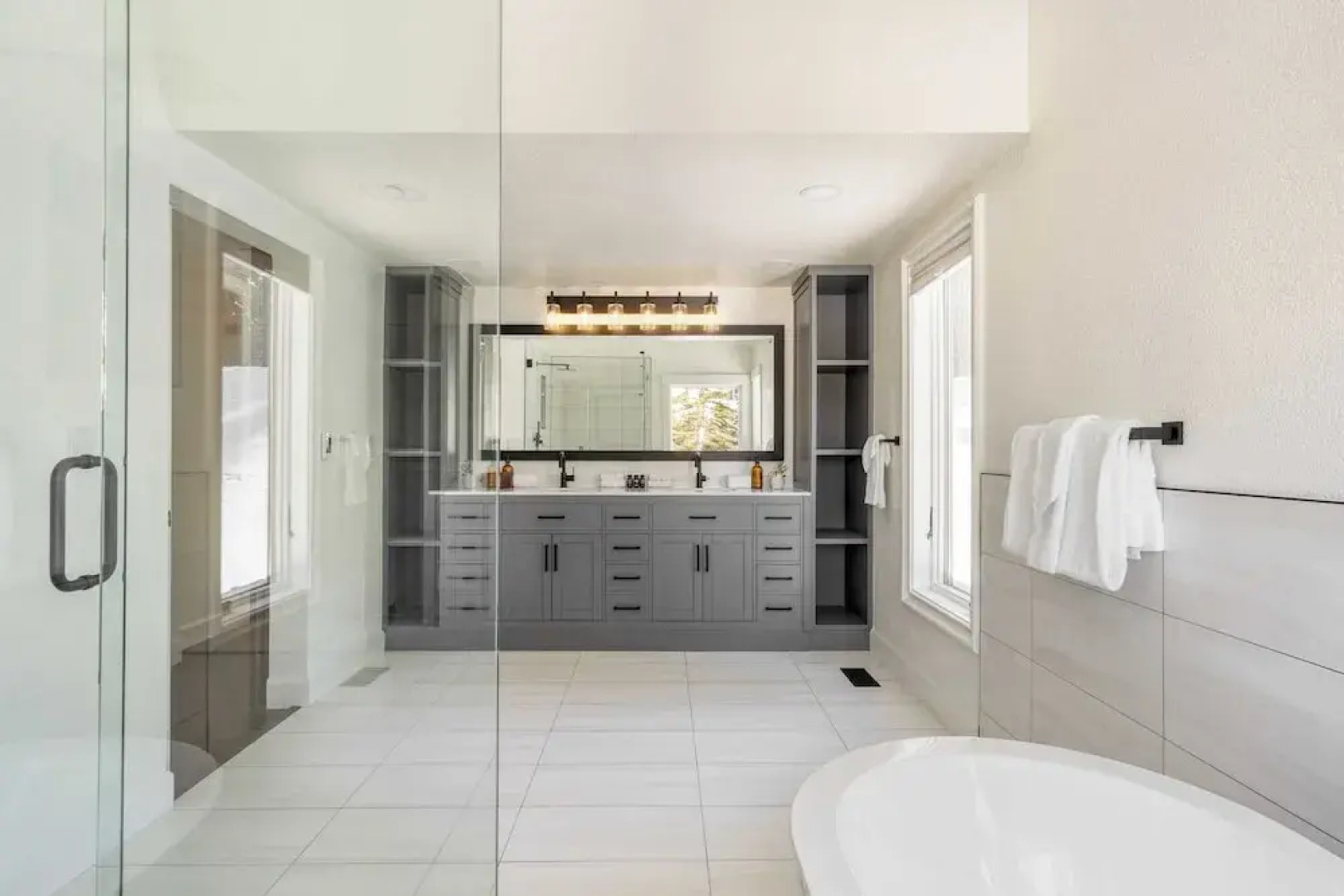 Explorer by Avantstay Close to Slopes! Game Room, Guest Suite, Hot Tub