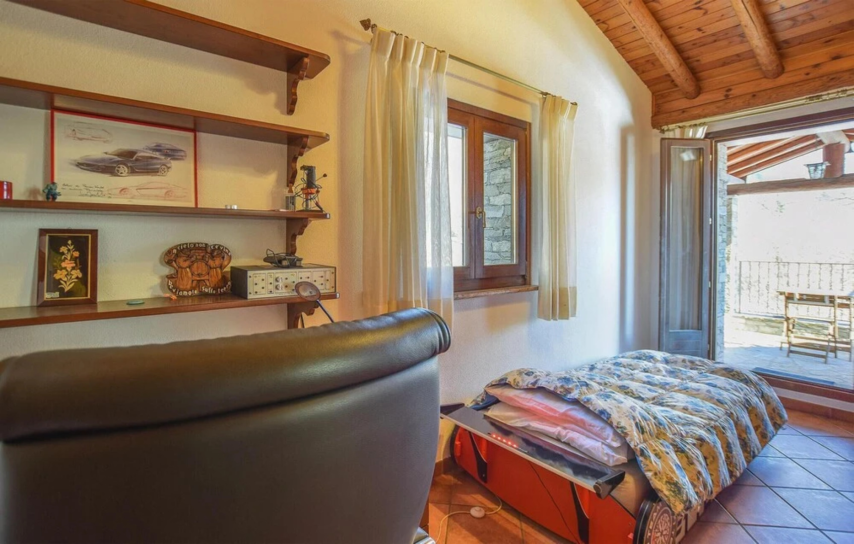 Amazing Home in Luino With 2 Bedrooms