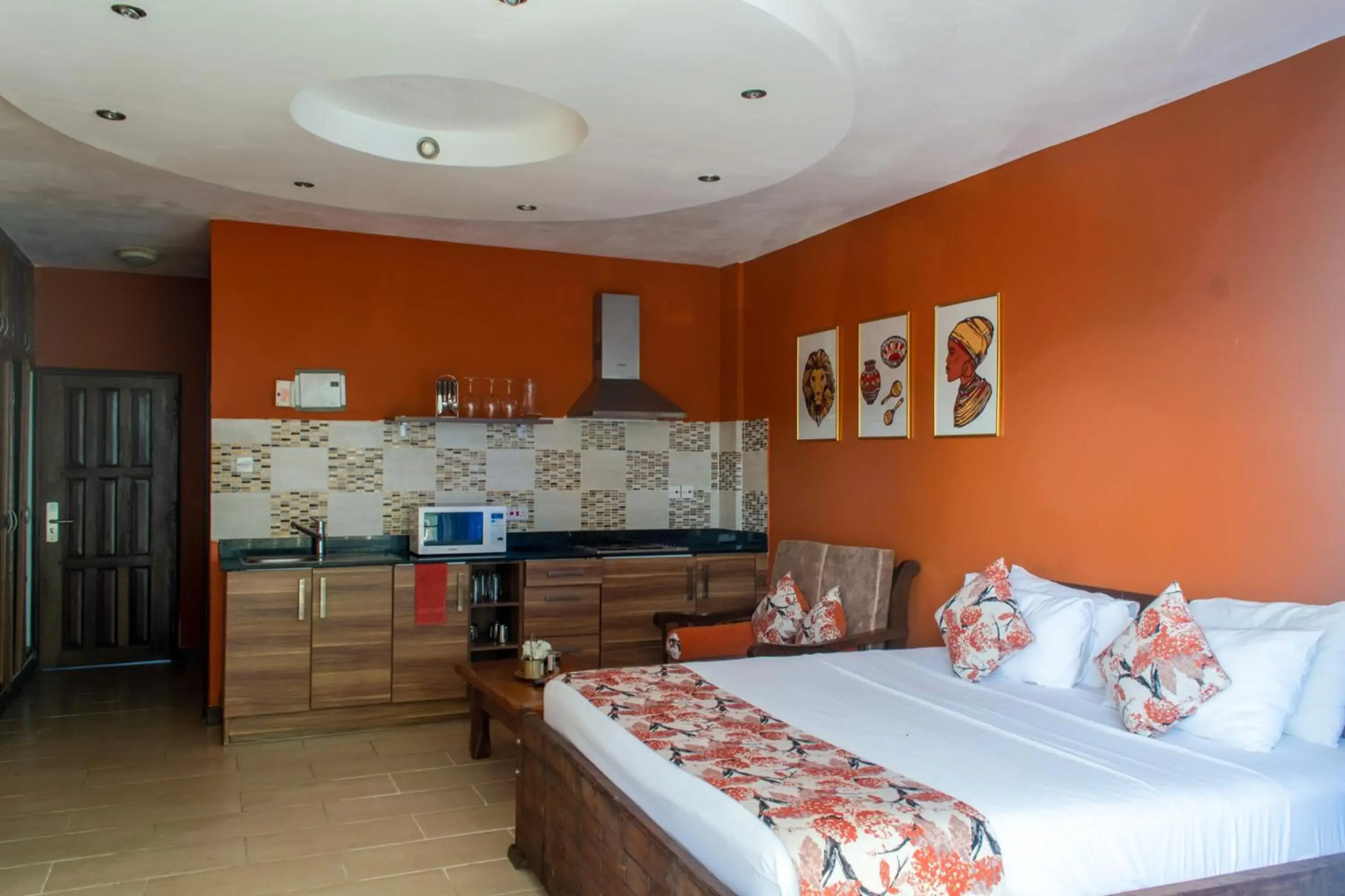 Cowrie Shell Beach Apartments