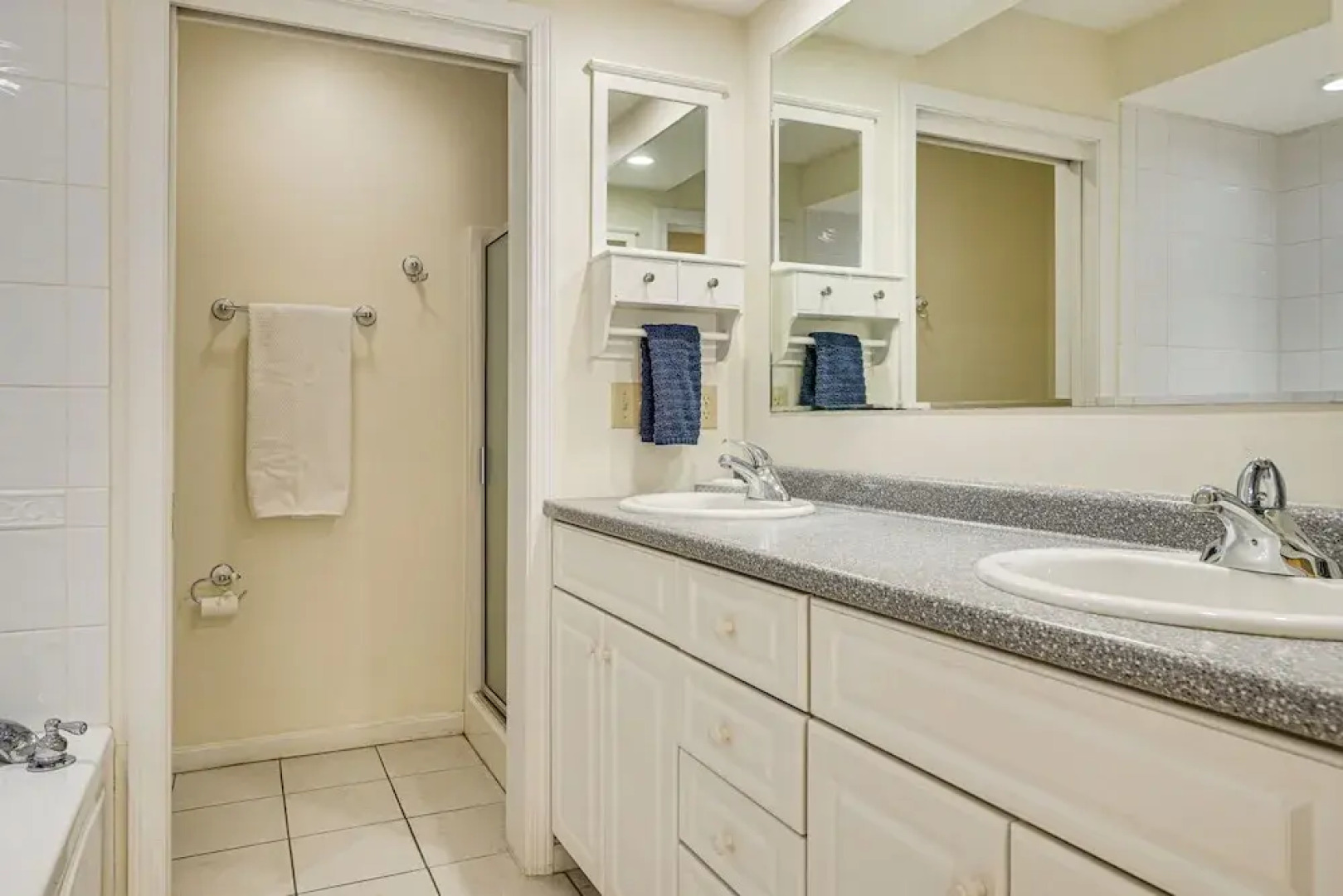 2 Mi to Winnipesaukee Shores: Gunstock Retreat