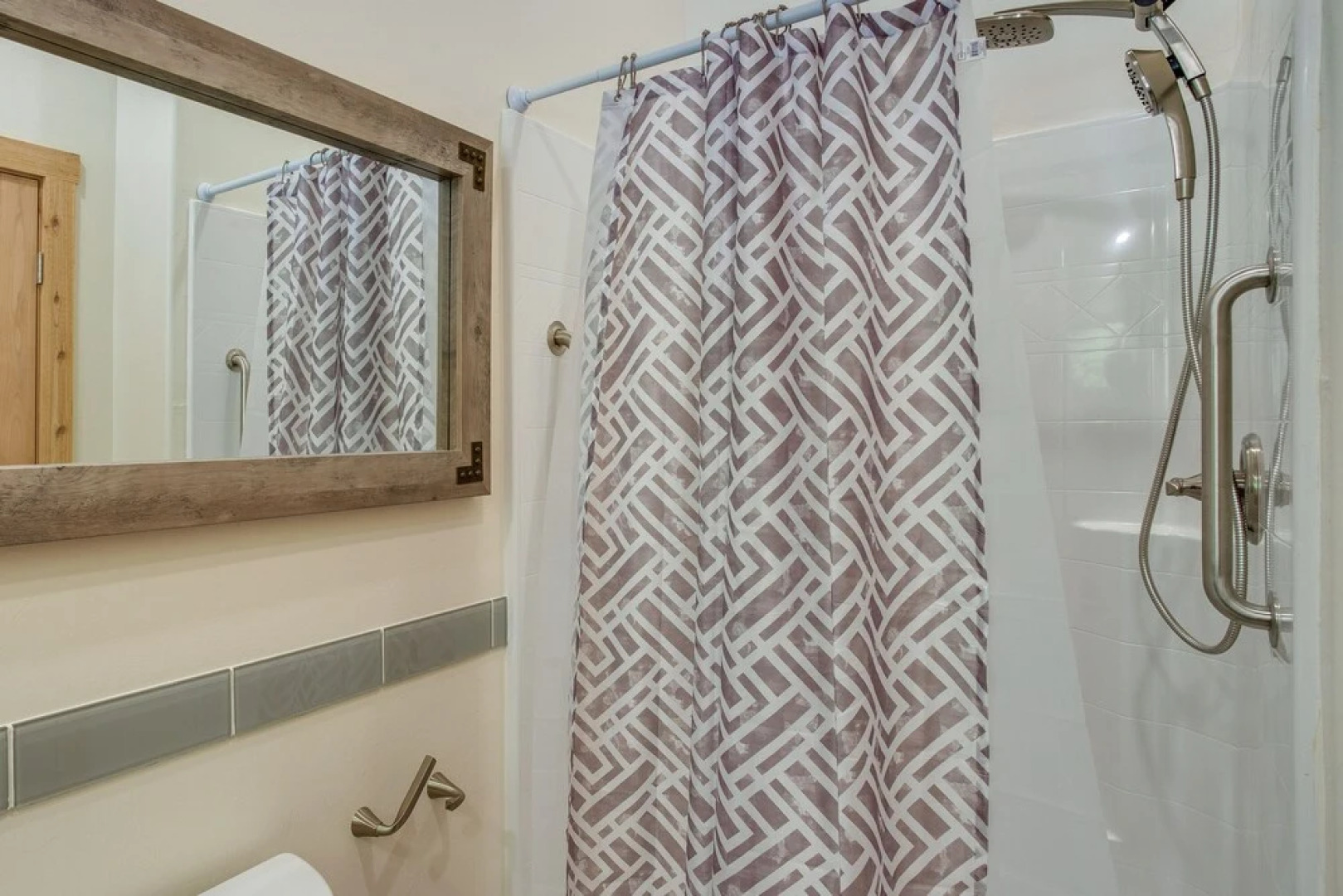 Riverfront Ouray Vacation Home ~ 1 Mi to Downtown!