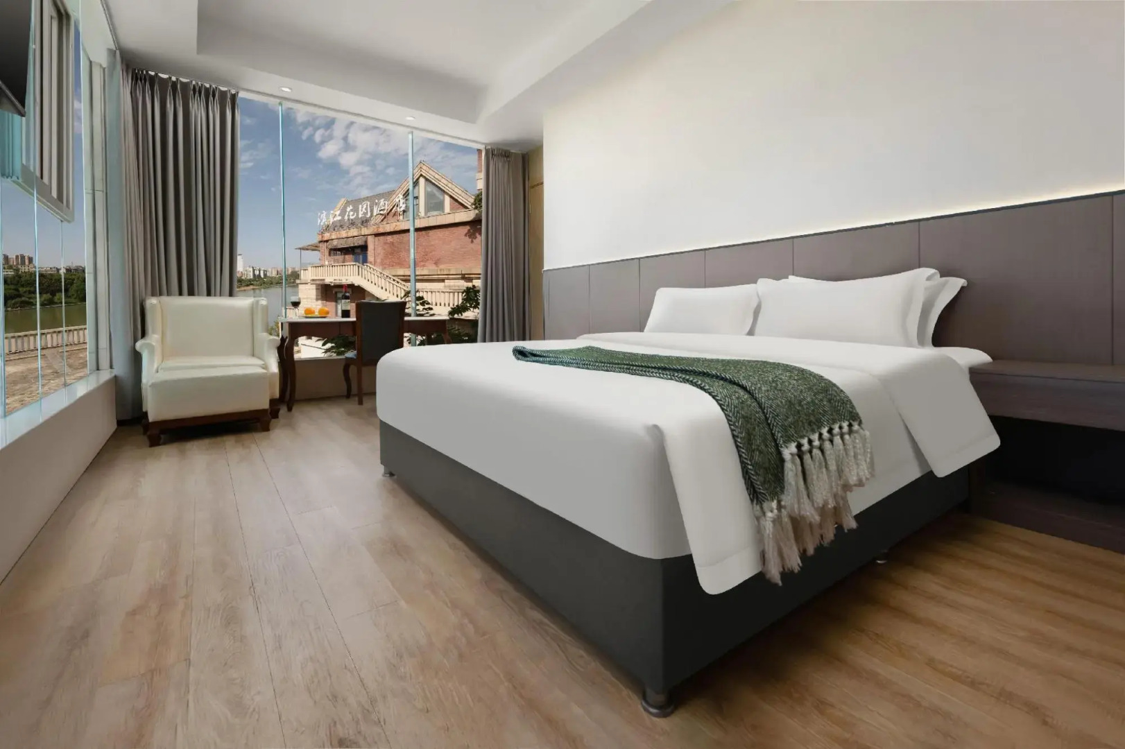 Neijiang Riverside Garden Hotel