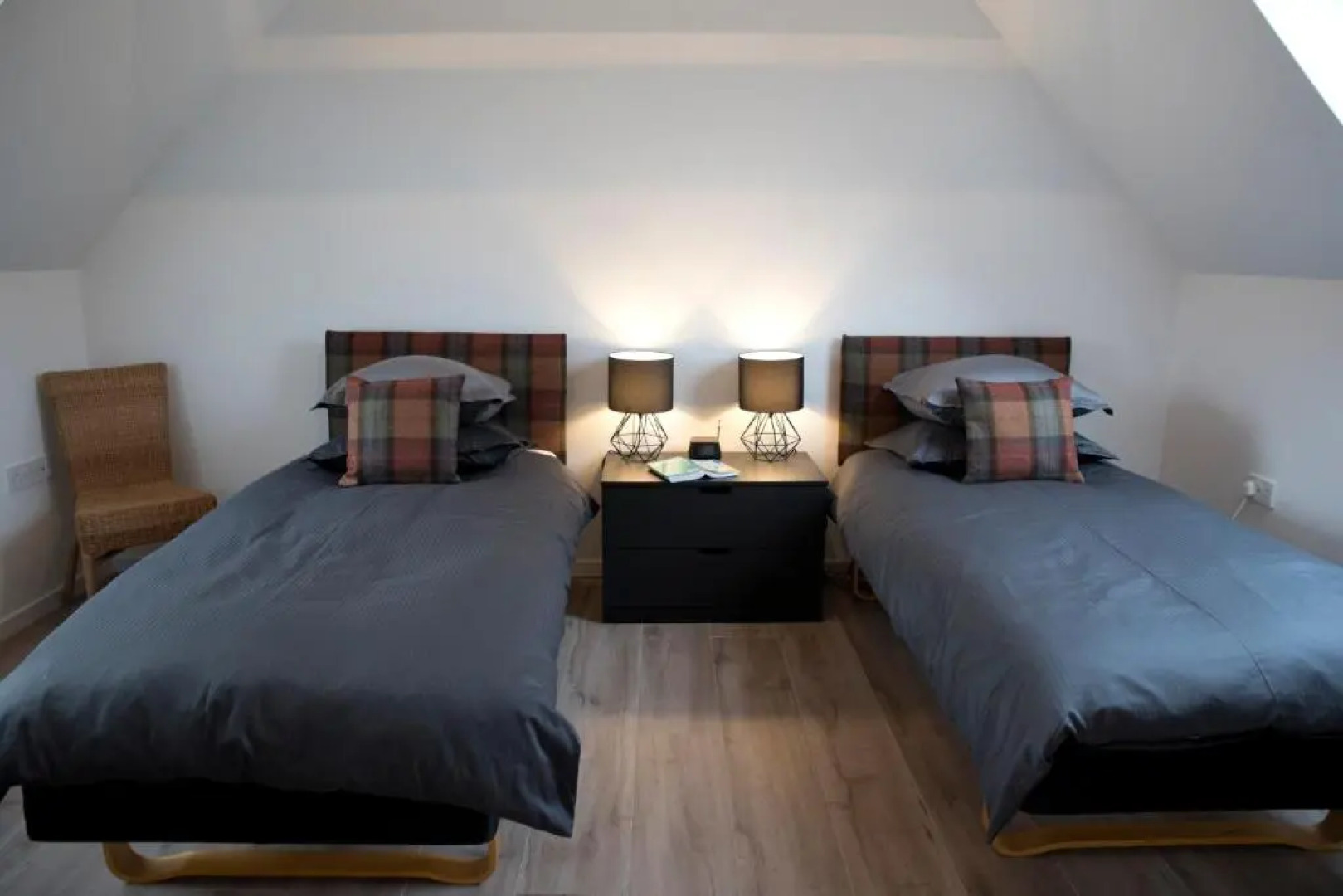 Dalveich Cottage W/hot tub & Stunning Views