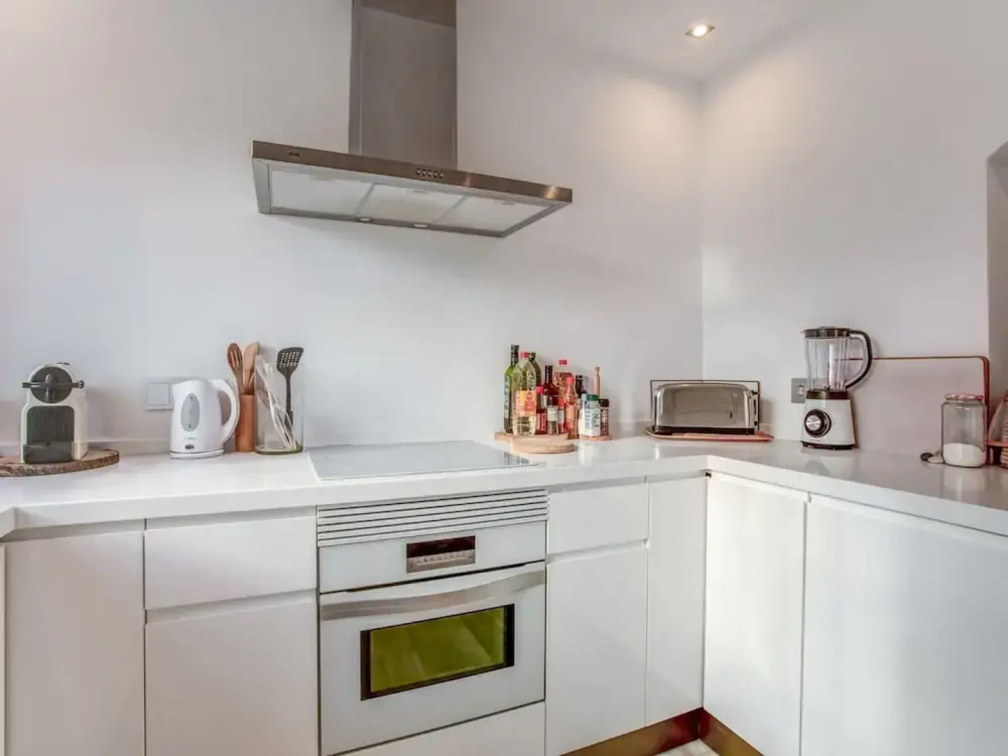 Relaxed Retreat With Pool