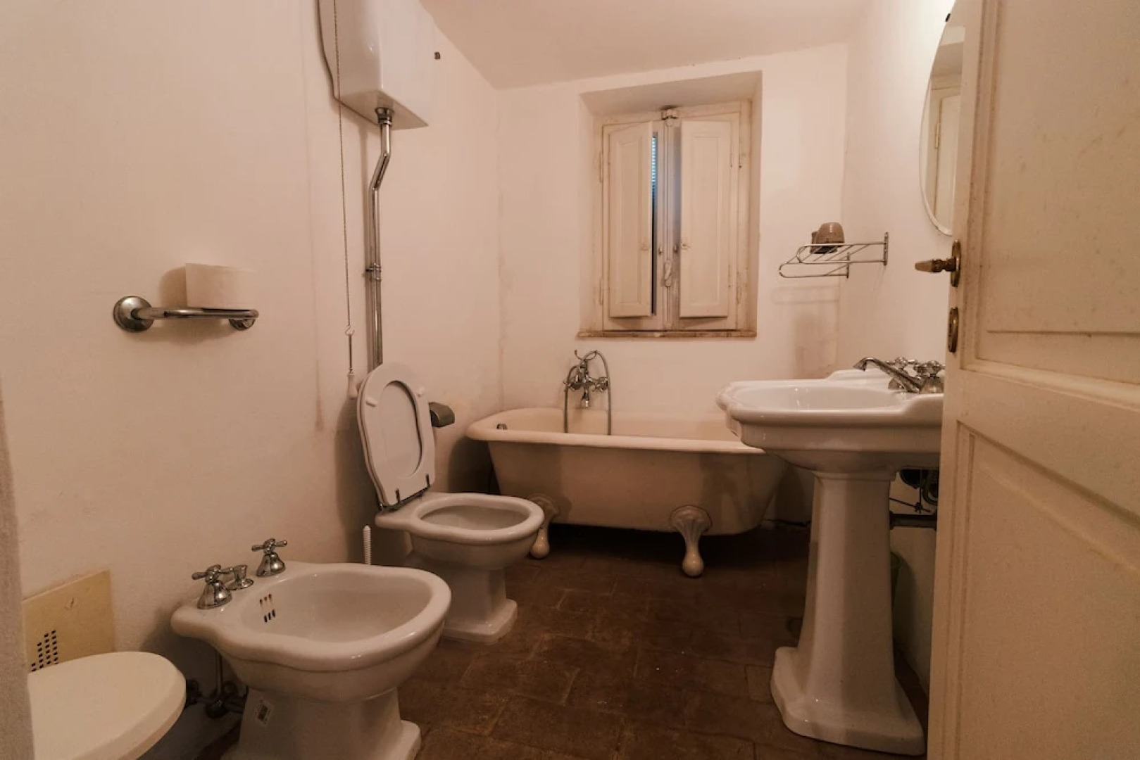 Donkeys and Roses La Casa delle Querce