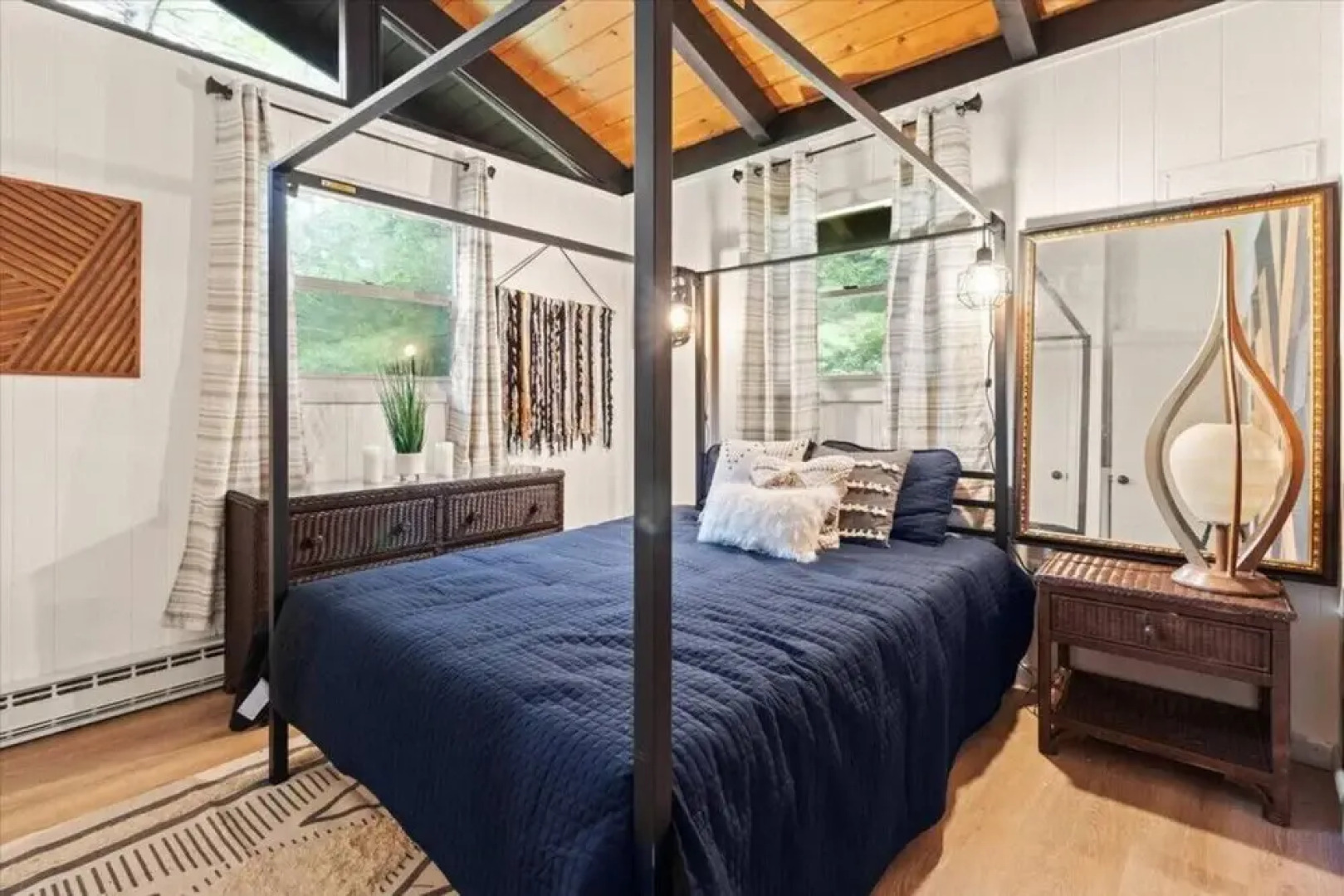 Unique 3Bedroom Poconos Chalet