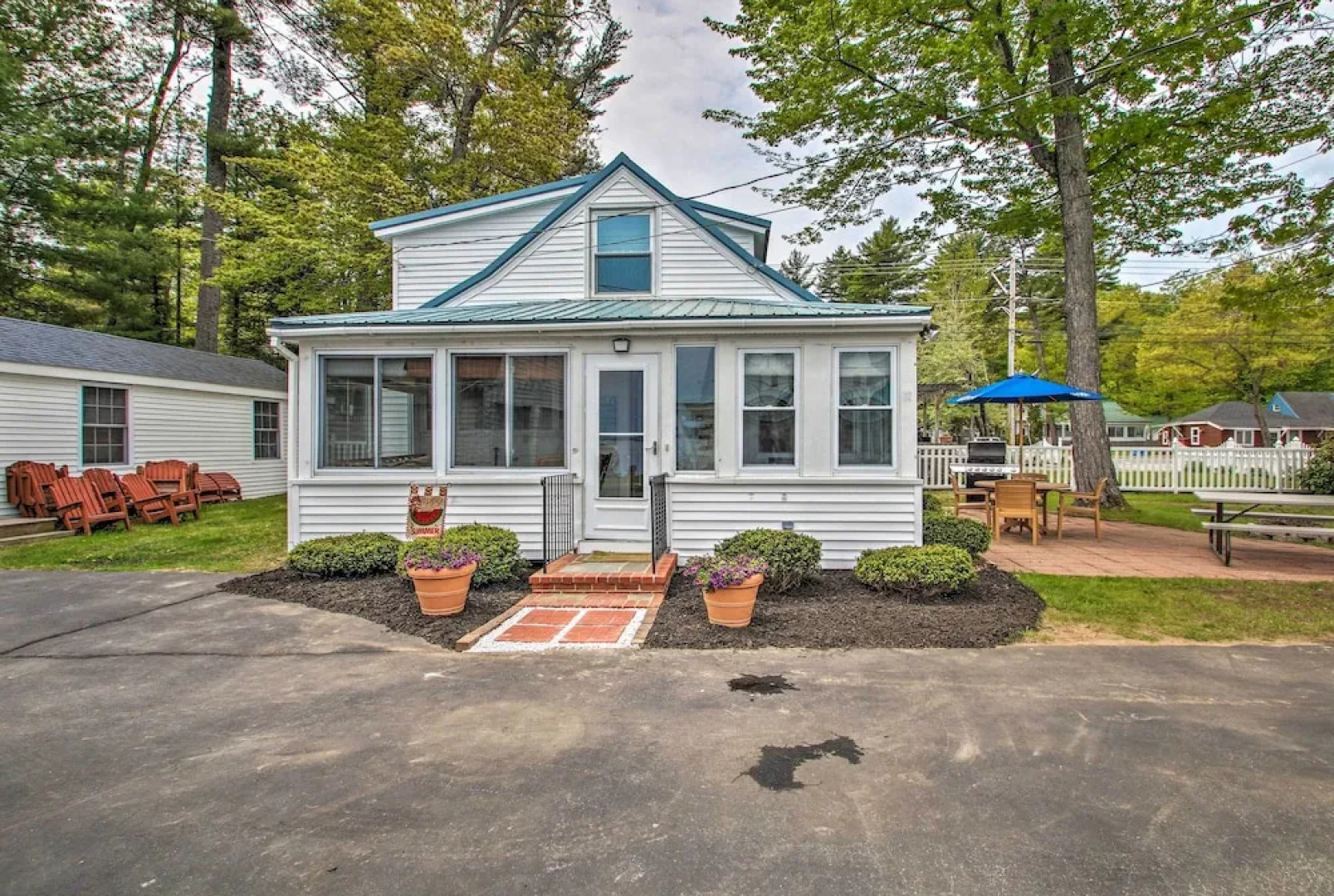 Sebago Lake Cottage w/ Patio + Beach Access!