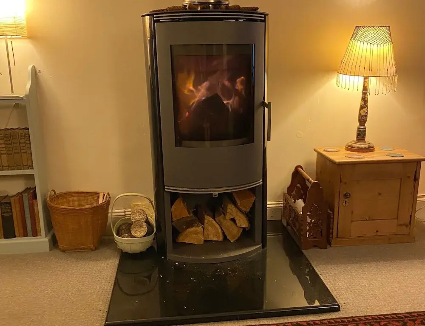 Cosy and Stylish Cottage in Thornhill