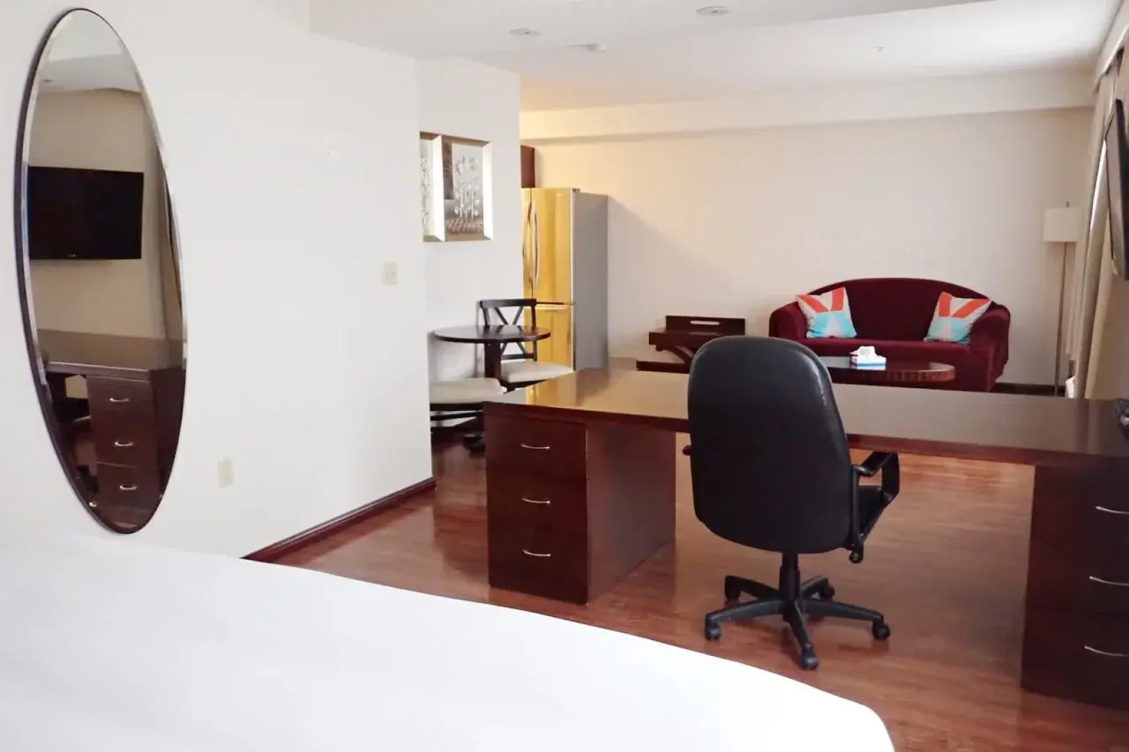 Days Inn & Suites by Wyndham Fort Saskatchewan