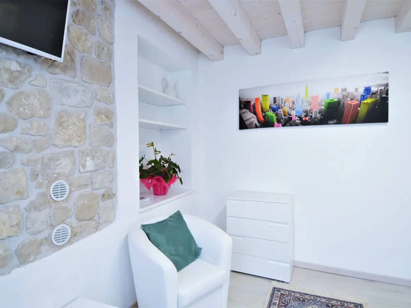 Pleasant Apartment in Miane With Shared Swimming Pool