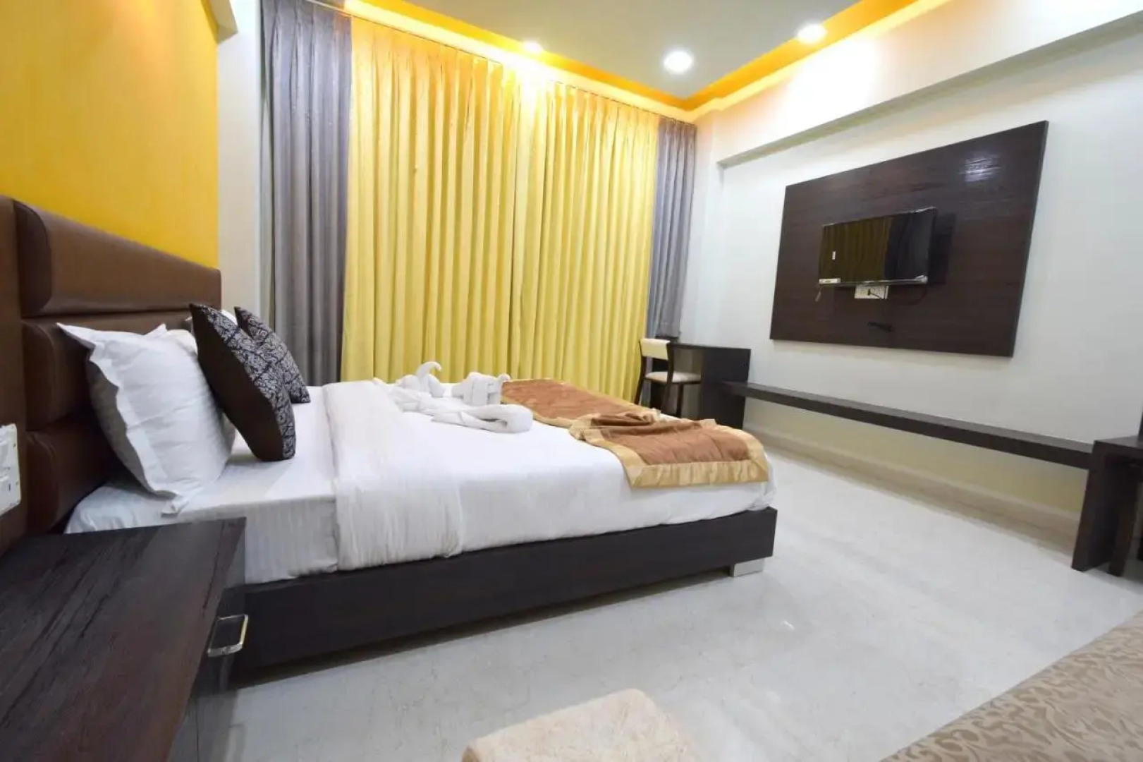 The Sky Imperial  Hotel Gopal Darshan